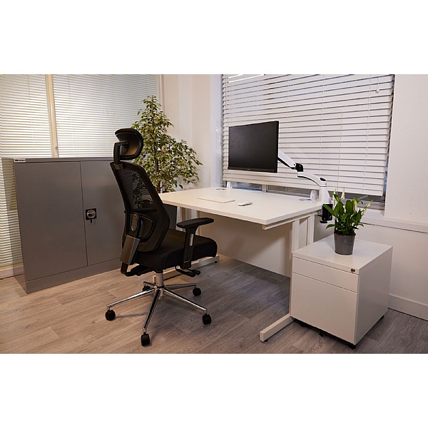 Karbon K3 Rectangular Pro Office Desk Bundle